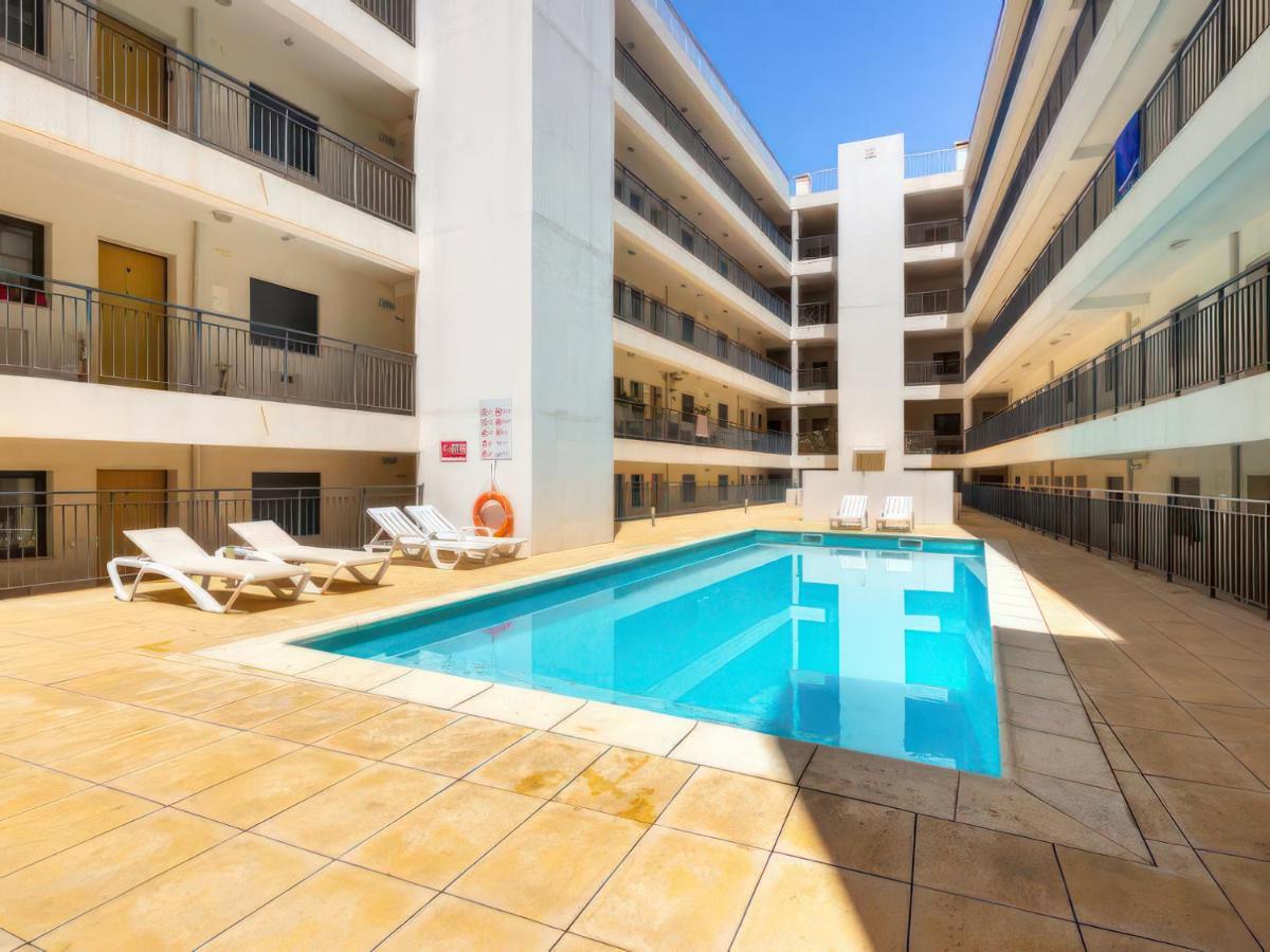 Апартаменты Center Location, Ac, Swimming Pool, And Parking Ольян Экстерьер фото